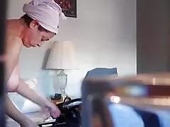 Tante nøgen skjult cam