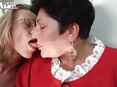Sjov film liderlige bedstemor lesbiske