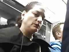 Moden dame kan lide bule... hun kan ikke stoppe kigge